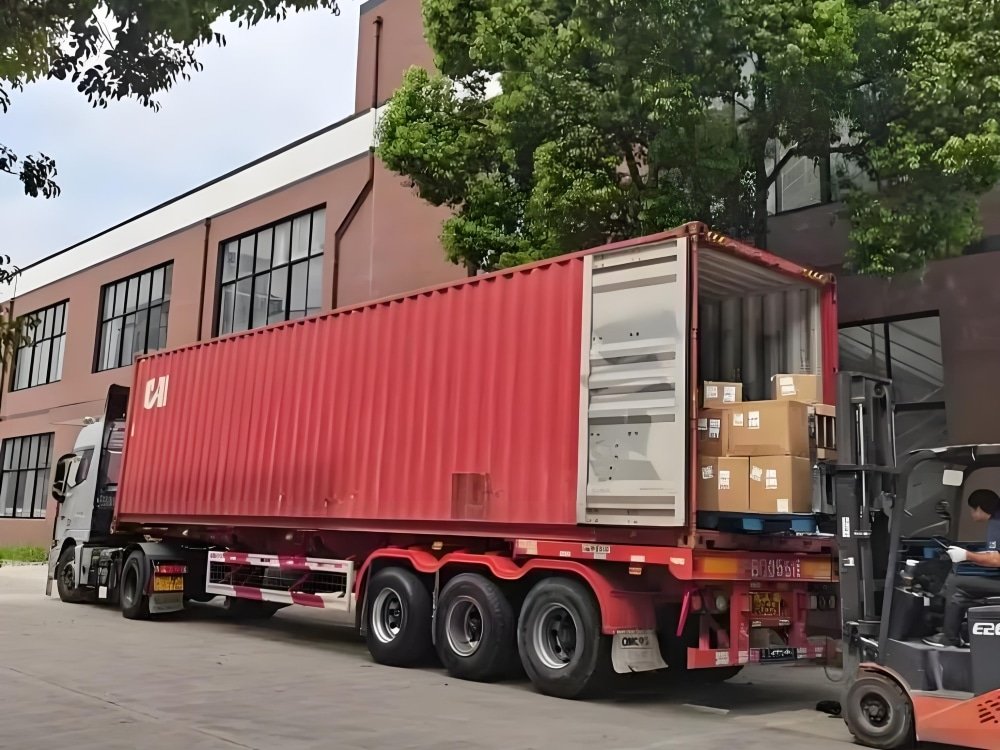 plastic extrusion factory